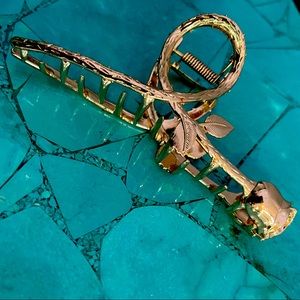 Golden Rose Hair Claw BRAND NEW!!!